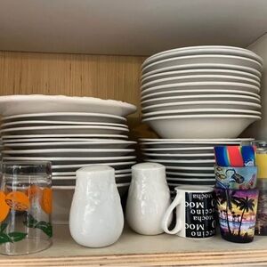 White Dinnerware Set